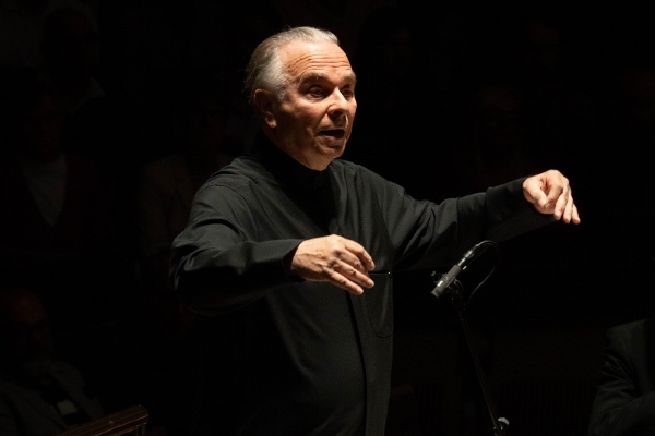 Sir Mark Elder conducting the Halle May 2025