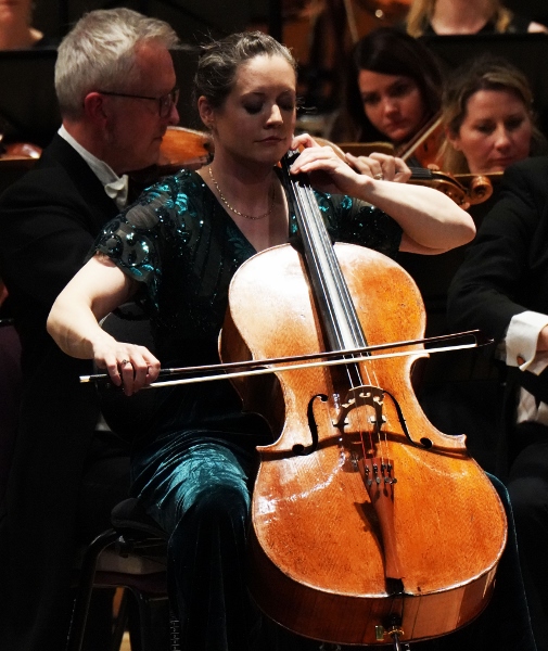 Rachel Helleur-Simcock with the Halle cr Alex Burns The Halle