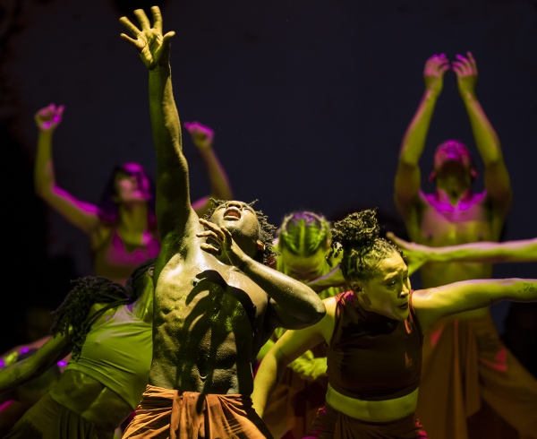  Phikolwethu Luke from Jazzart Dance Theatre with dancers from Phoenix Dance Theatre and Jazzart Dance Theatre in Opera North's Requiem credit Tristram Kenton