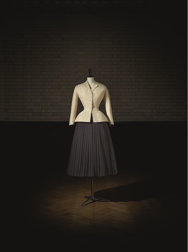 Christian Dior, Bar Suit, Haute Couture, Spring Summer 1947, Corolle Line. Photo (c) Laziz Hamani