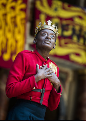 Sarah Amankwah as Henry V (c) Tristram Kenton 