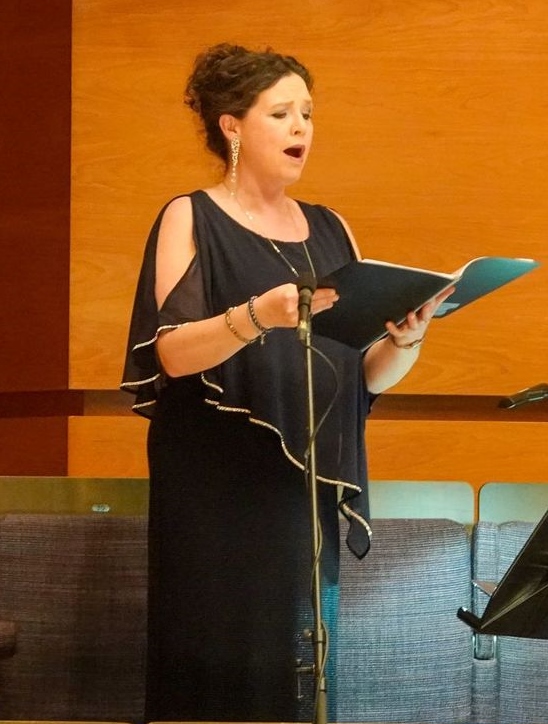 Sarah Fox with the BBC Philharmonic cr Jenny Whitham