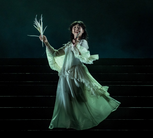 Yewon Han (Ophélie) in Hmlet at Buxton International Festival credit Genevieve Girling