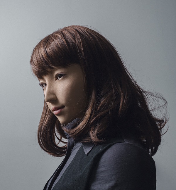 Maija Tammi, One of Them Is a Human #1 (Erica: Erato Ishiguro Symbiotic Human-Robot Interaction Project) © Maija Tammi