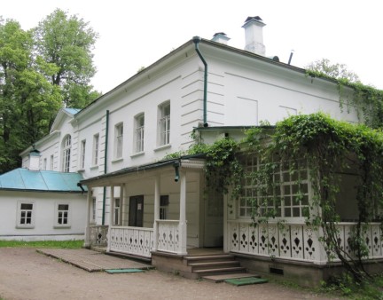 tolstoys-house-at-yasnaya-polyana-1024x768