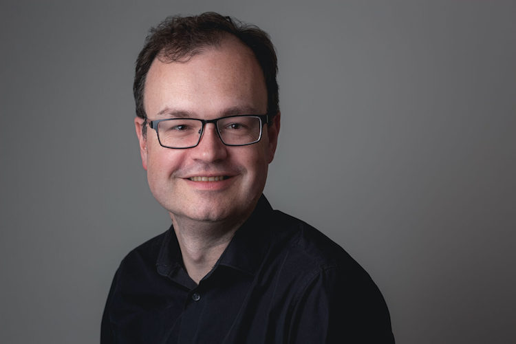 Conductor Andrew Earis