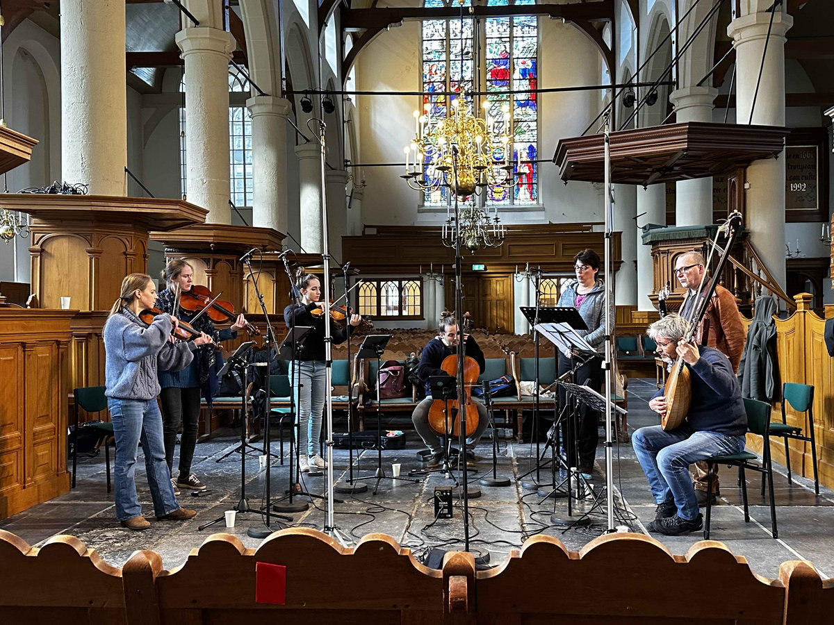 Recording session for 'Circus Dinograd'
