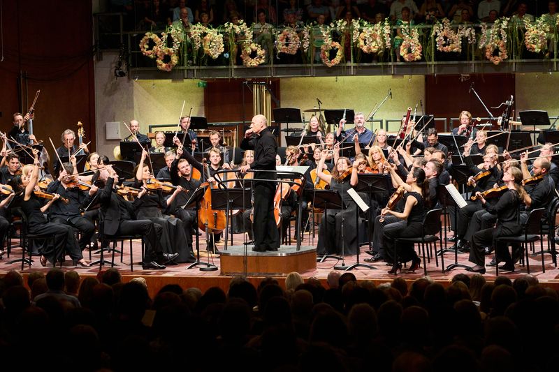 EFO play Beethoven's Seventh