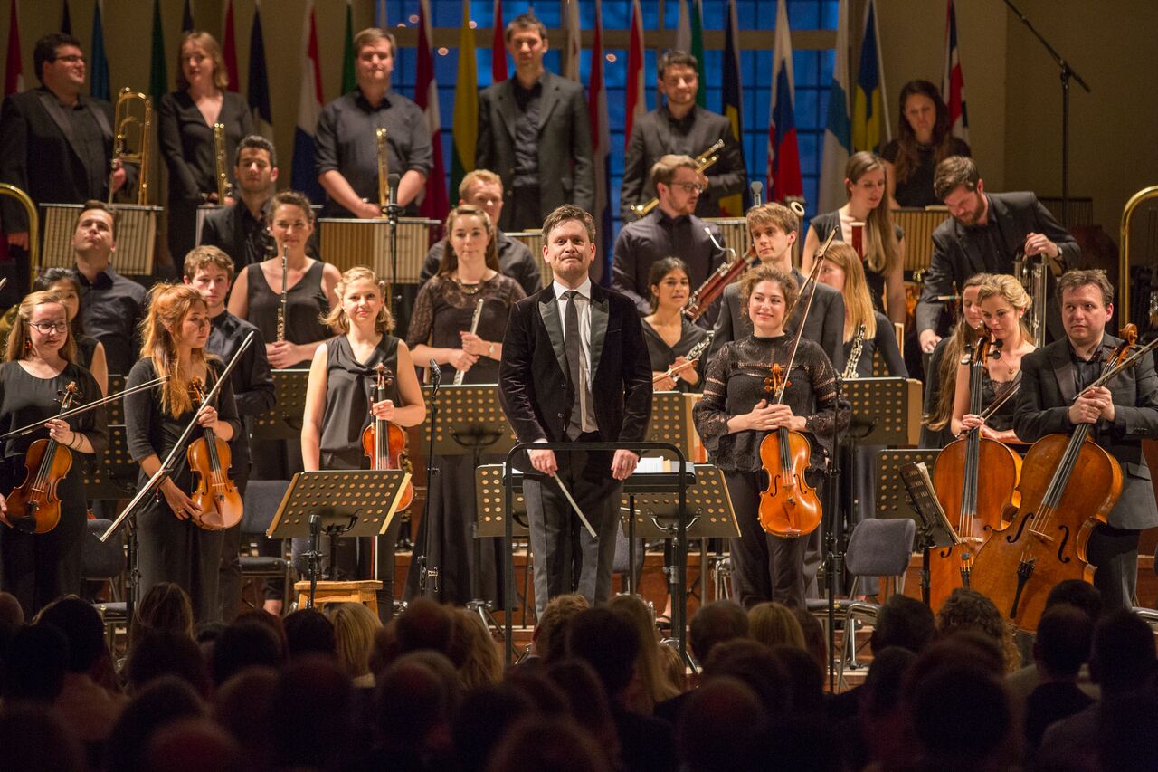 Jonathan Bloxham and Northern Chords Festival Orchestra