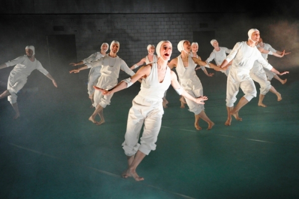 Andrea_Millers_Howl_3_photo_Philipp_Zinniker