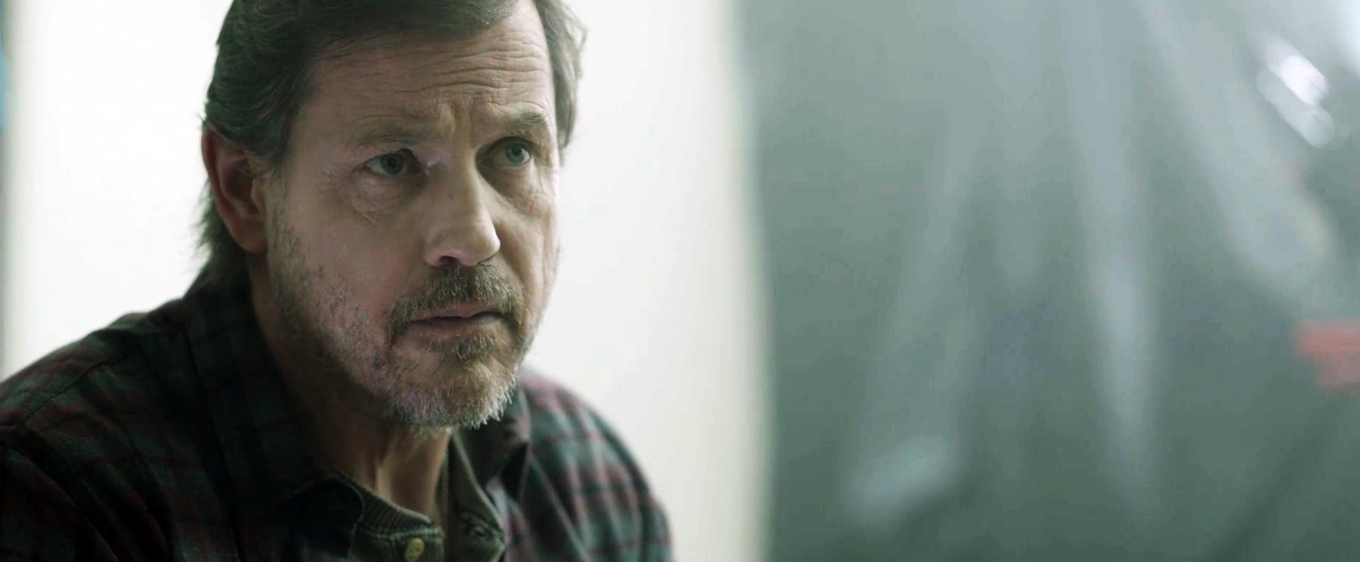 Marc Fox (Michael Pare) in Reborn