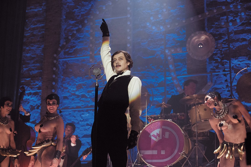 Moka Efti scene from Babylon Berlin