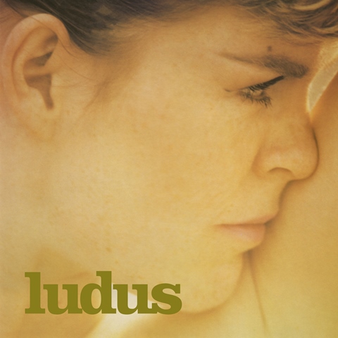 Ludus Nue au Soleil (Complètement)