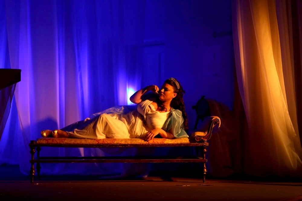 Justine Viani as Helena